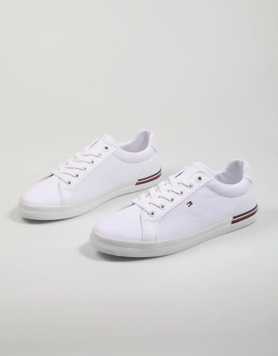  baskets TOMMY HILFIGER Essential en Blanc 81451