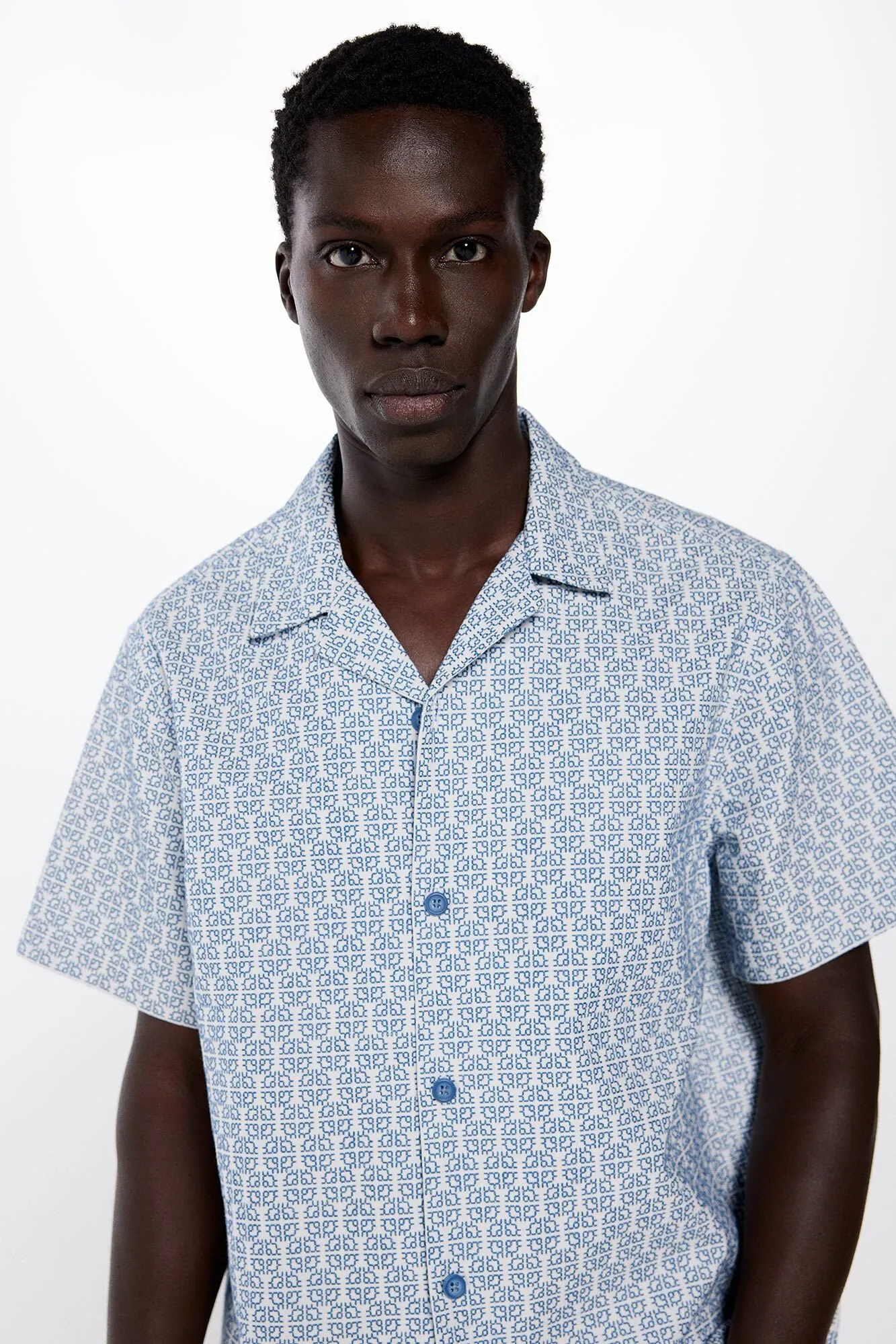 Camisa manga corta jacquard bordado