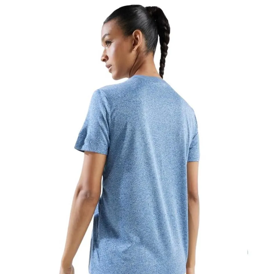 CAMISETA MUJER NIKE DRI-FIT CELESTE  DX0687-477