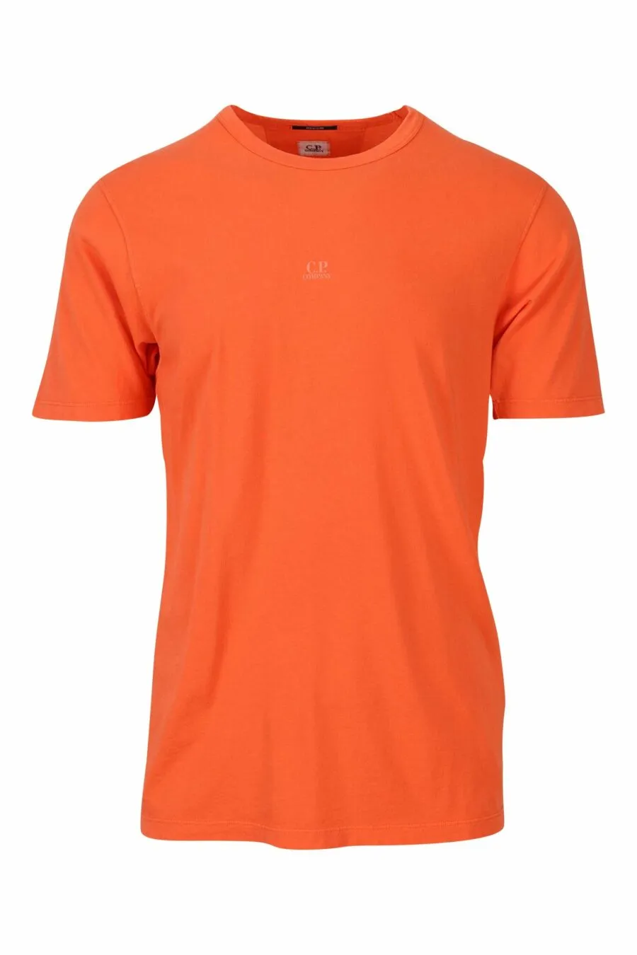 Camiseta naranja con minilogo centrado