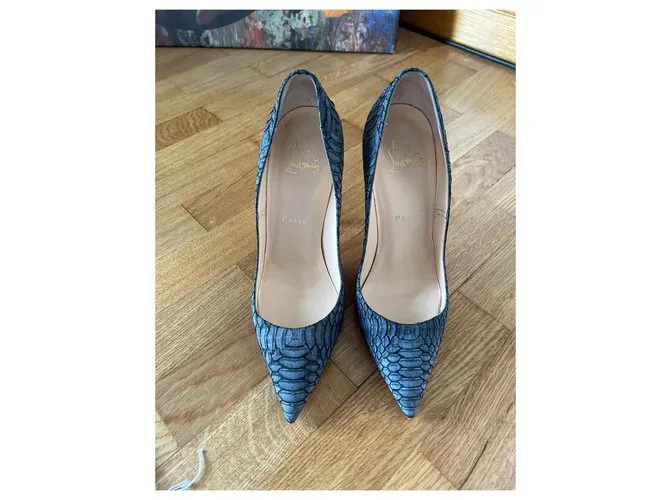 Christian Louboutin So Kate Watersnake nubuck geométrico claro negro 120 MM Gris antracita 