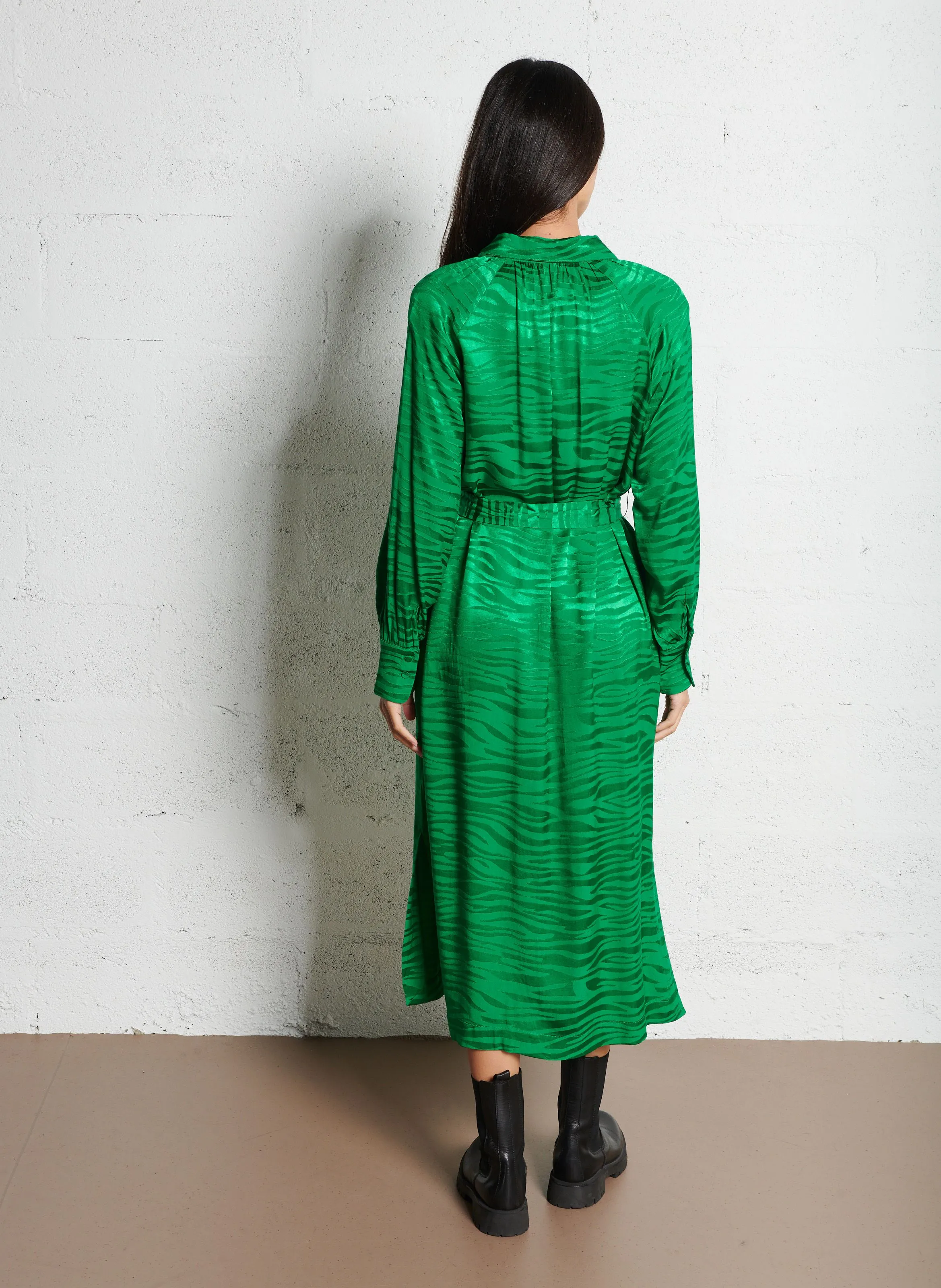 CRAFT - Vestido midi de jacquard con cuello clásico en verde