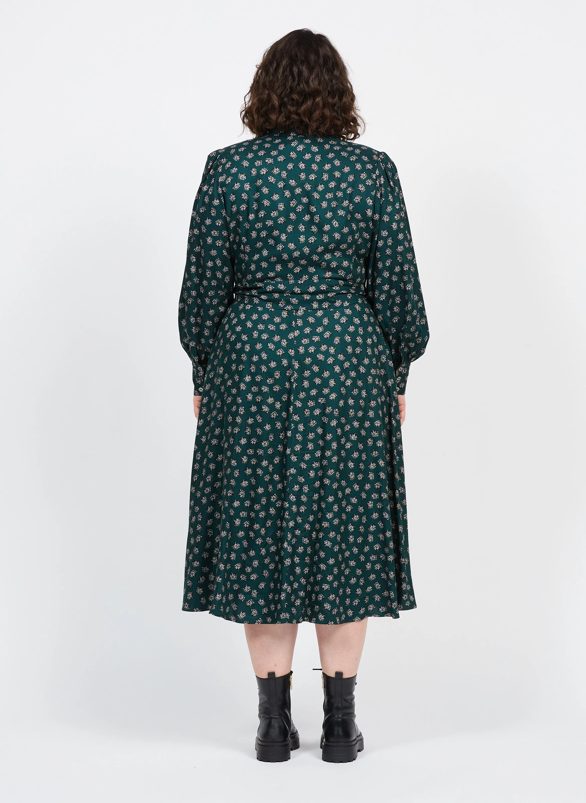 DEFINITO - Vestido midi estampado con cuello clásico en verde