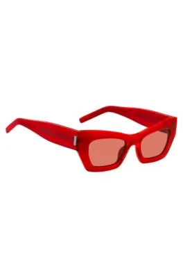 Gafas de sol de acetato rojo con herrajes de la marca