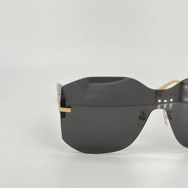 Gafas de sol para hombres Mujeres Verano 40067 Moda Cuadrado de una pieza L Marco grande Patas de metal Estilo Anti-Ultravioleta