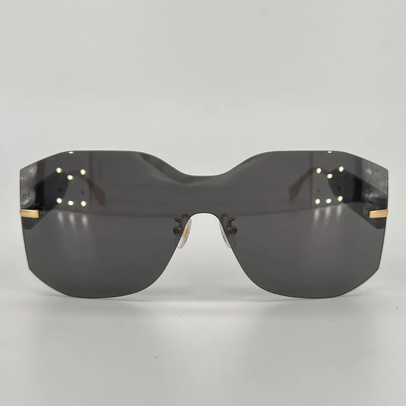 Gafas de sol para hombres Mujeres Verano 40067 Moda Cuadrado de una pieza L Marco grande Patas de metal Estilo Anti-Ultravioleta