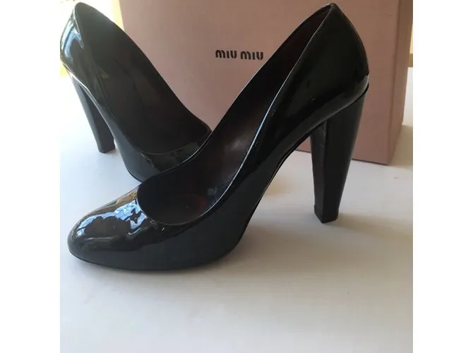 Miu Miu Vernice Shadow Pump Negro 