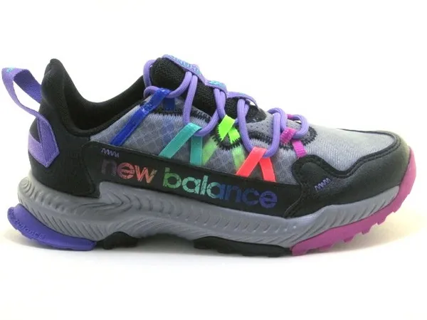 NEW BALANCE GESHALM 574 TRAIL.