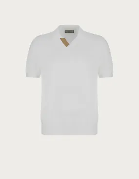 Polo de algodón blanco y beige con detalles de ante 