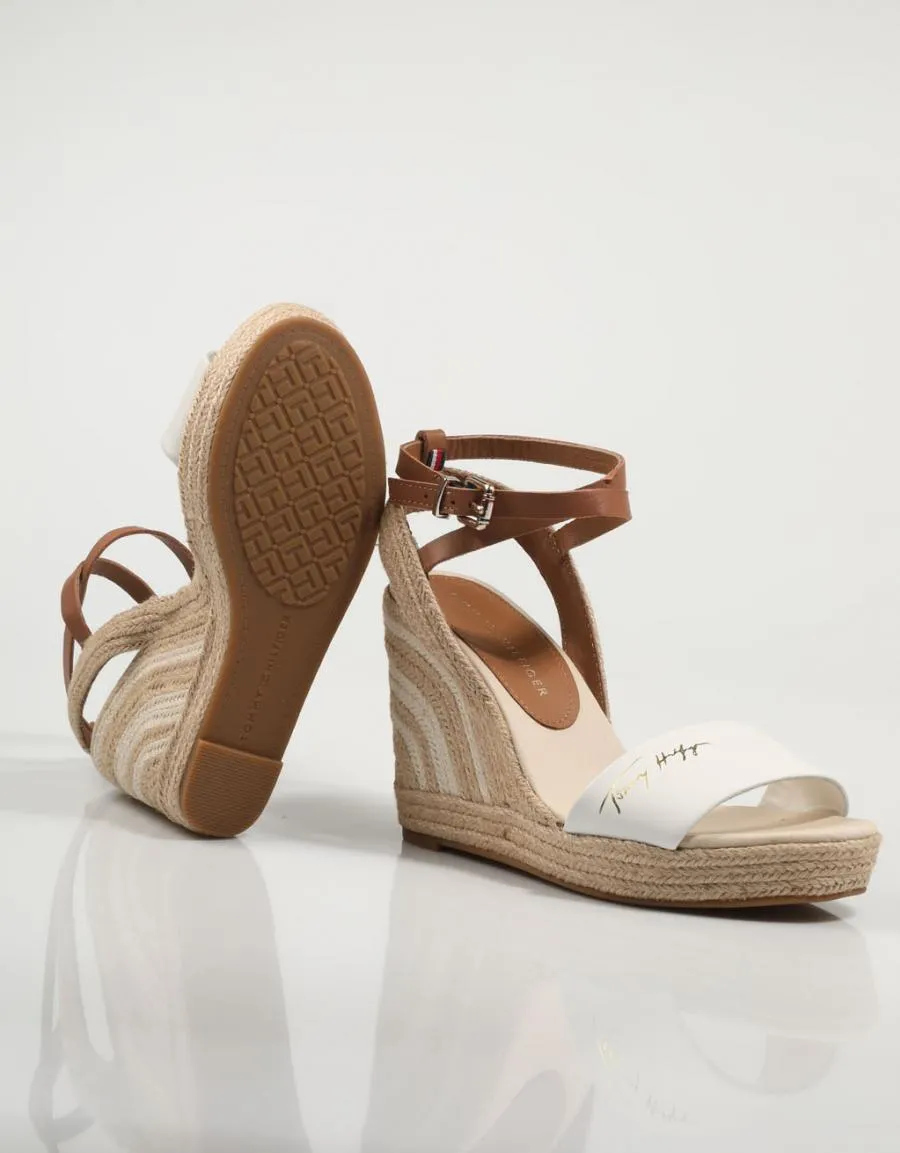  sandales TOMMY HILFIGER Elevated Th Leather Wedge Sandal en Blanc 78602