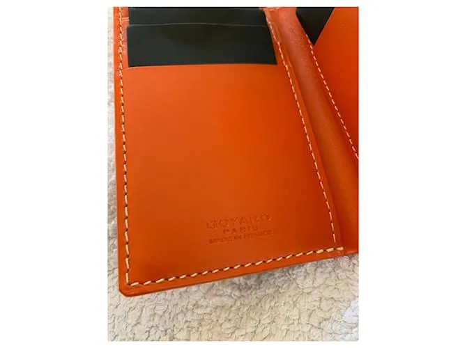 Tarjetero naranja Goyard 