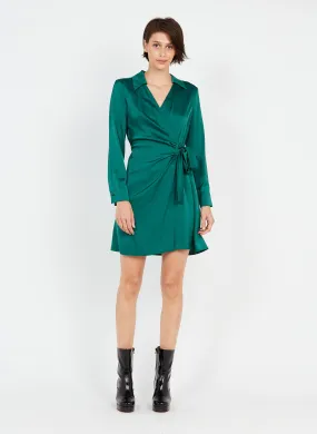 Vestido corto con vuelta y cuello de pico en verde