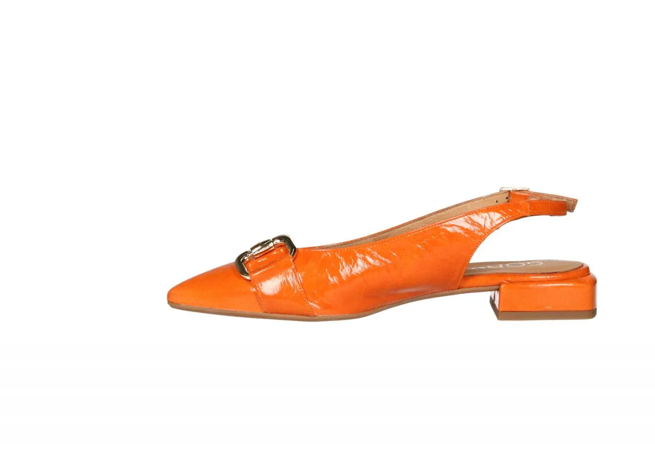 Zapato Talón Abierto Piel Brillo Naranja Pala Trabilla Dorada